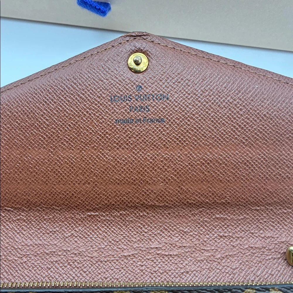 Louis Vuitton Brown Sarah envelope style Monogram Women's Wallet with box